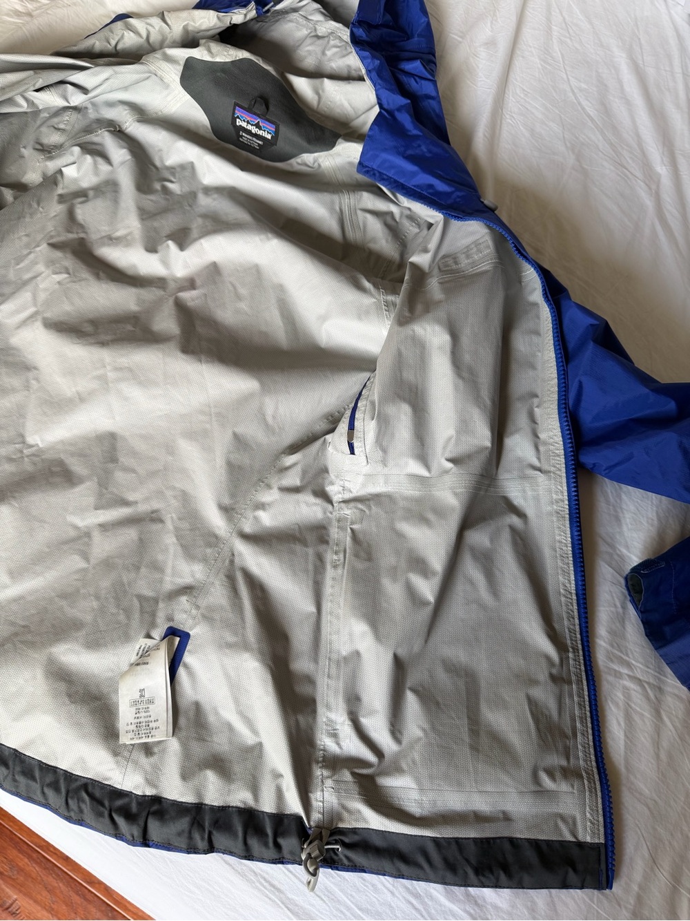 Patagonia Women's Torrentshell Jacket - Harvest Moon Blue / Small / blue - Picture 15 of 16